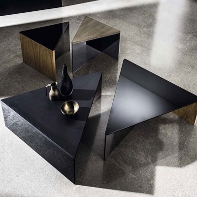 regolo-triangular-coffee-table1